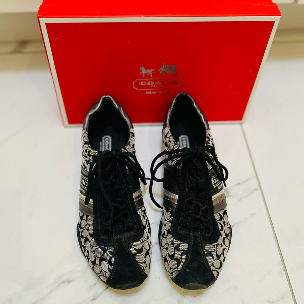 Authentic Coach logo Black and Gray Athletic Sneakers. Excellent condition